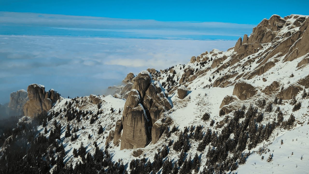 Vârful Ciucaș și Turnul lui Goliat iarna, video cinematic filmat cu drona