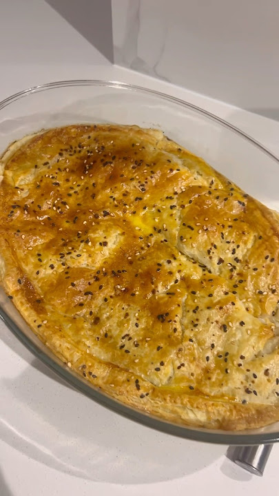 Leftover rotisserie chicken? Make this easy chicken pie 🥧