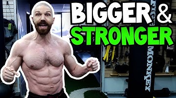 PRAKTISCHE PROGRAMMERING: 6 maanden durend hypertrofie- en krachttrainingsprogramma voor omvang e...