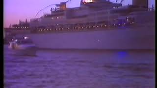 Oriana last cruise departure from under Sydney Harbour Bridge