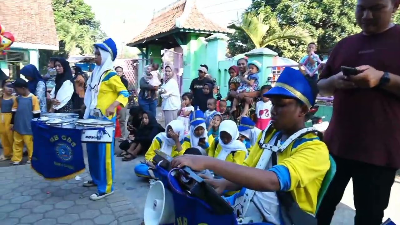 MB GBS MAN 4 CIREBON Angkatan 13 Live Ds Dukuwidara  #drumband #sekolah #perpisahansd (LANANG KOBRA)