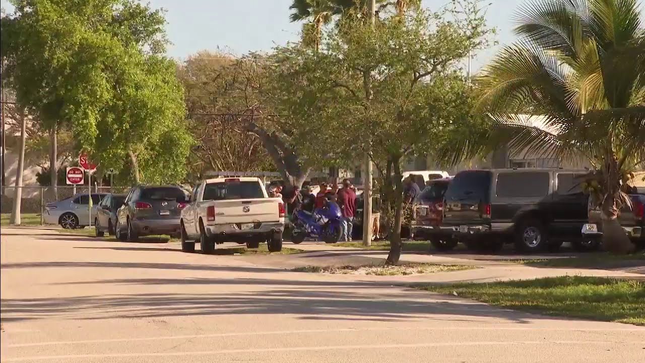 Deadly shooting in Pompano Beach kills man, injures woman - YouTube