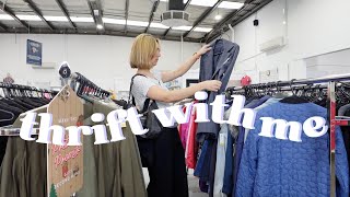 THRIFT WITH ME AT SALVOS found the cutest sandals | THRIFTMAS DAY 6