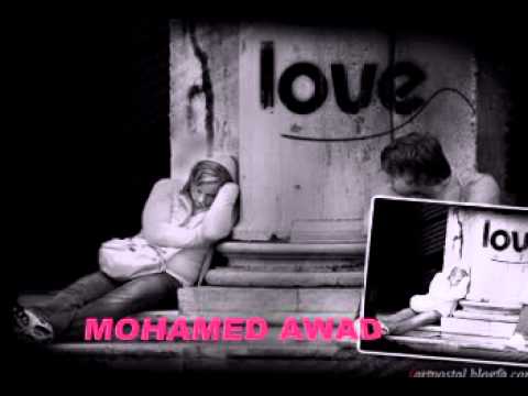   زى القمر وسط نجومه 