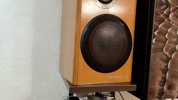 Technics SL-1501 with Technics EPC-205C-II L cartridge working video