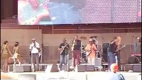 Seun kuti plays at Chicago's Millenniums Park - 09.13.14