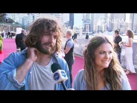 2010 ARIAS Red Carpet - Angus and Julia Stone