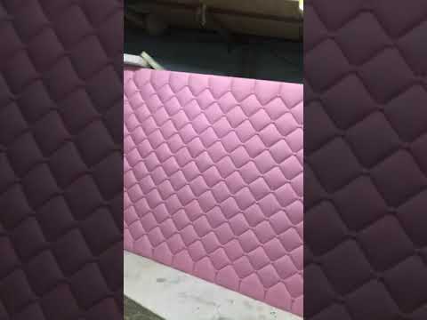 Vách ốp tường trang trí phòng khách bọc nệm đẹp và sang trọng - Sofa Tài Lộc