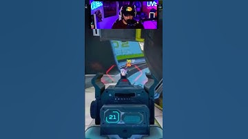 To be fair.. I still HATE the rampage.. but.. 😏 #shorts #apex #apexlegends #twitch #stream