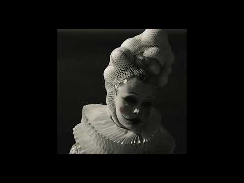 Estrobia - estrobia (Bonus Track)