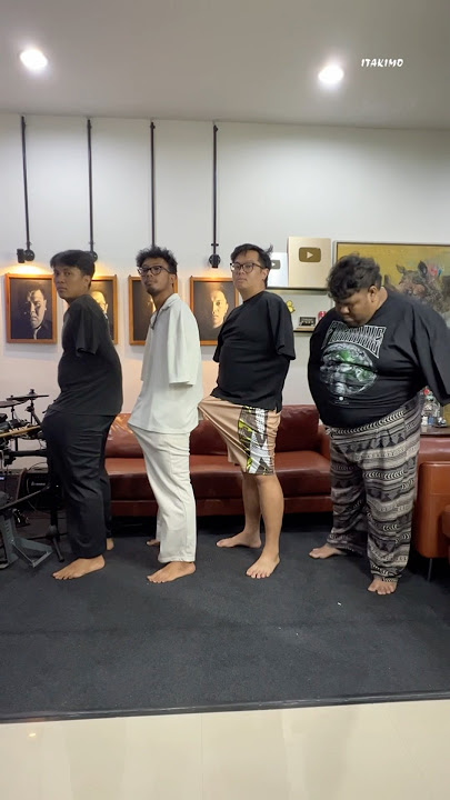 GERAKAN APA LAGI INI?!!!