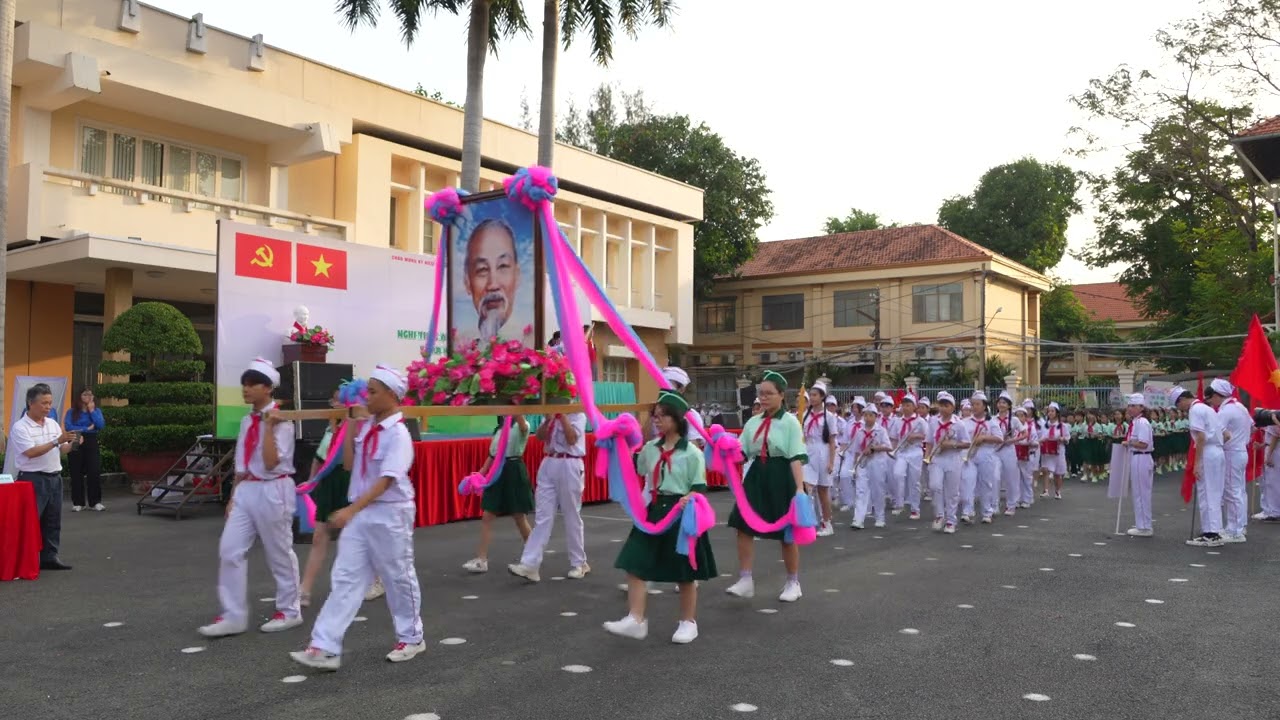 Lễ diễu hành Hội thi nghi thức Đội TNTP Hồ Chí Minh Quận Bình Thạnh năm học 2023-2024