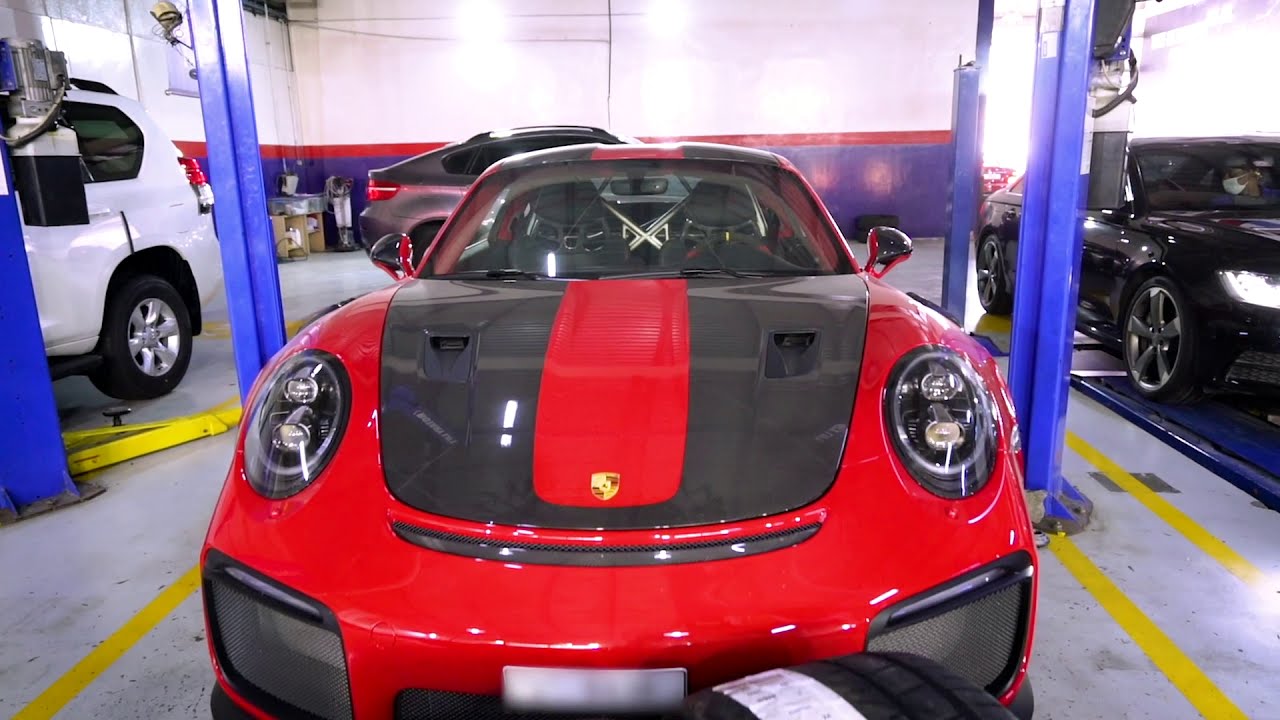 Porsche 911 GT2RS fitted with Pirelli P Zero Trofeo Tyres.