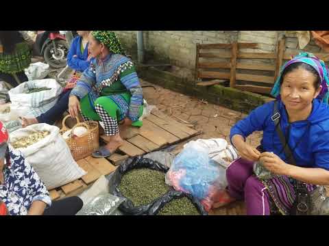Рынок в городе Бак Ха, наверное самый колоритный на севере Вьетнама