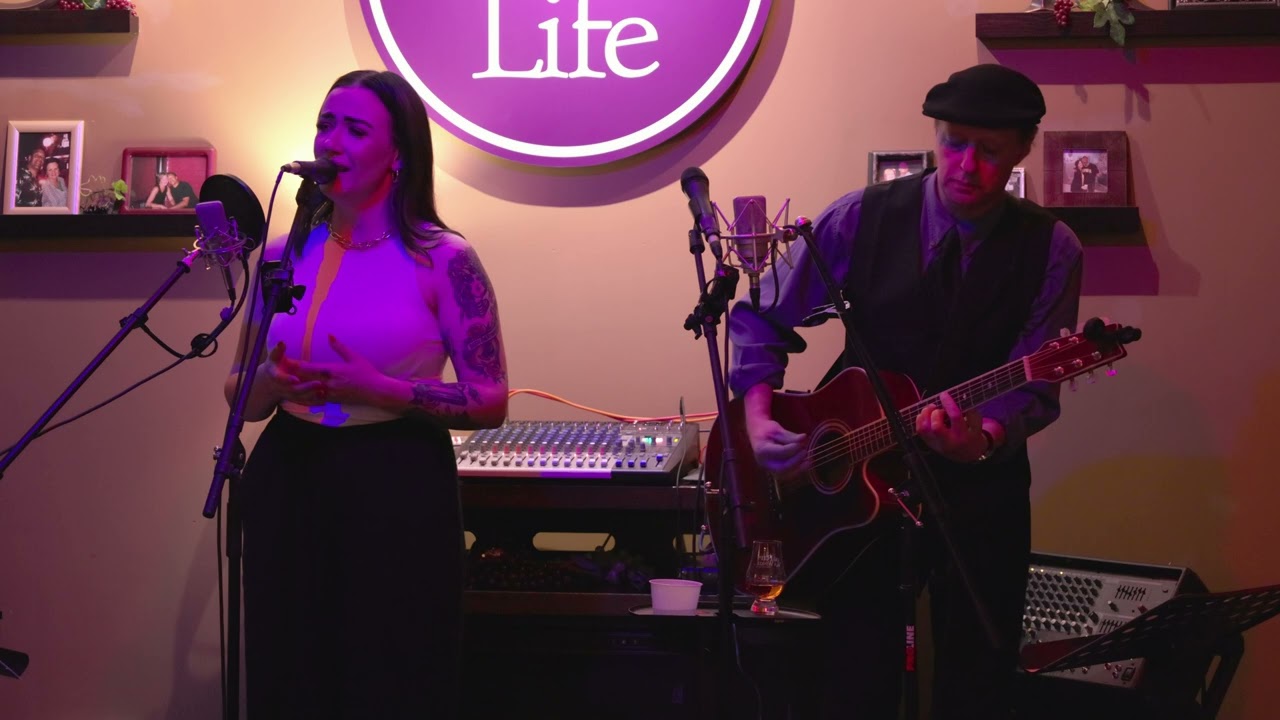 Guarda Josie Abigail - "I Wasn't Enough For You" (Hollyn Cover) Live at The Grape Life su YouTube Guarda Josie Abigail - "I Wasn't Enough For You" (Hollyn Cover) Live at The Grape Life su YouTube