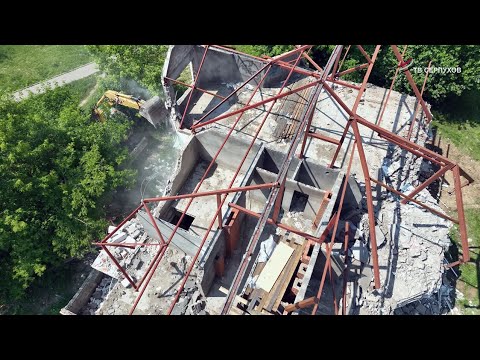 В Серпухове сносят недостроенное здание в микрорайоне Ивановские дворики