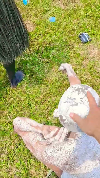 Asik bener goyangan si baju merah 😅 #shorts #viralvideo #karnaval #funny #fyp