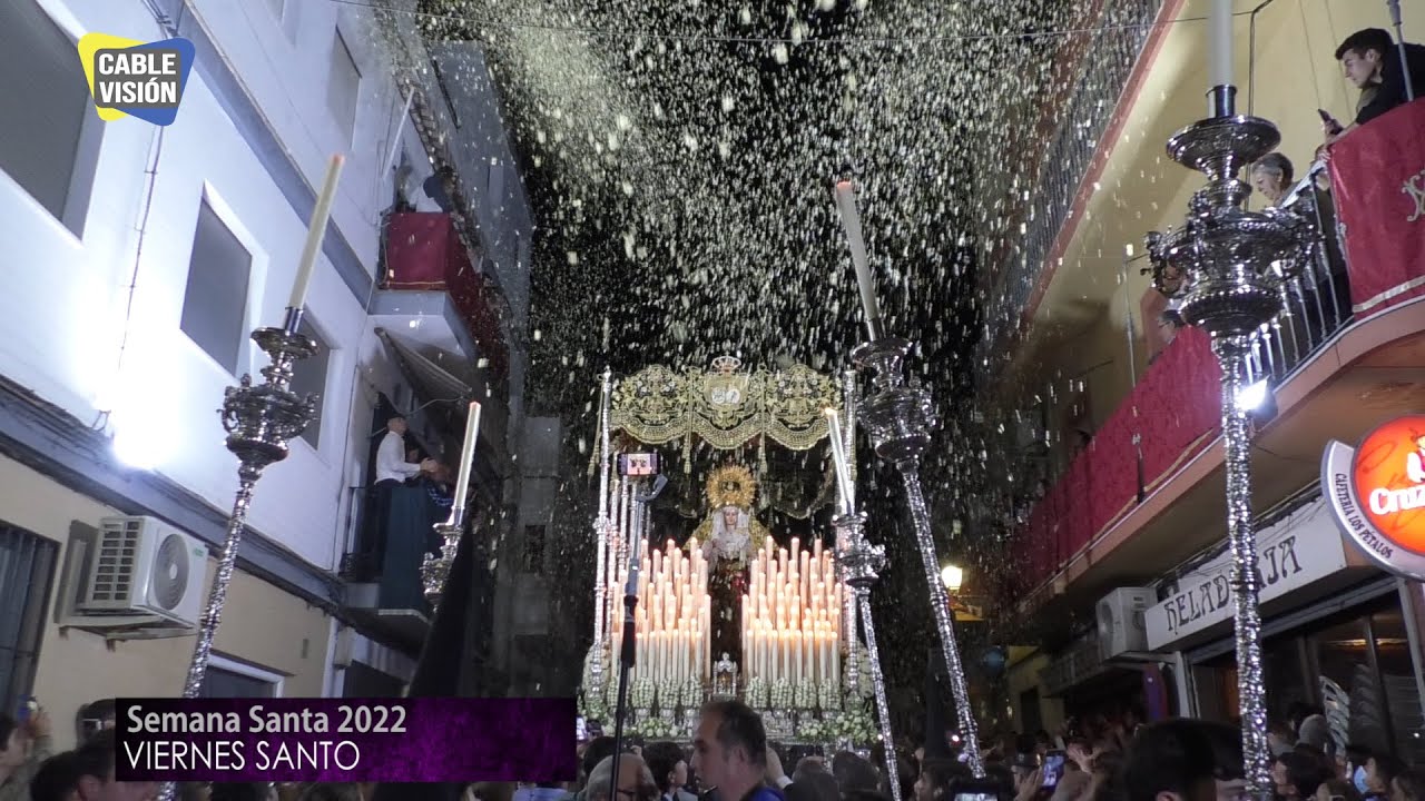 Lluvia de plegarias para la Soledad Coronada. Semana Santa 2022.