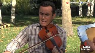 Kemanı Ağlattı. Seydişehirli Kemancı Mevlüt Aslan Kardeşi Mustafayı Anlatırken Duygulandırdı.