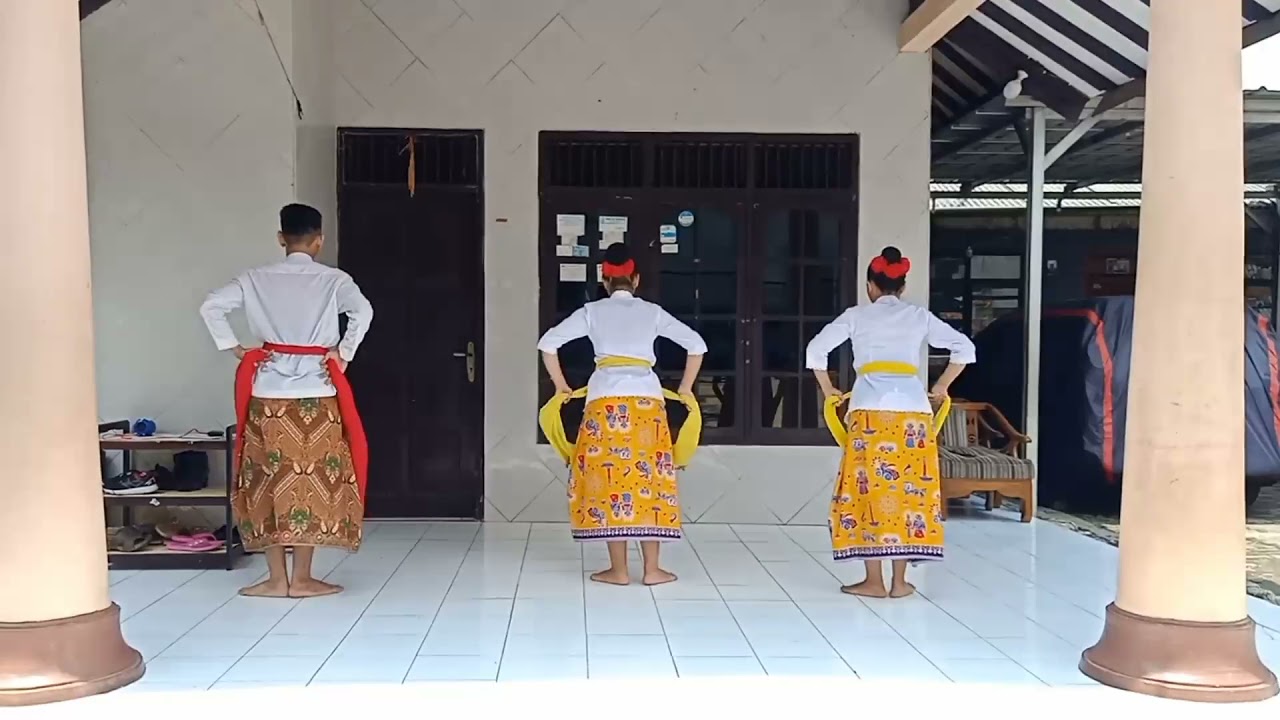 Tari Ragam Dasar Betawi Kelompok 1 Universitas Negeri Jakarta