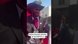 Myles Garrett on the red carpet 🤩