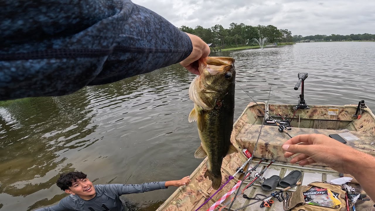 Bass Fishing Loaded Neighborhood Lake!!