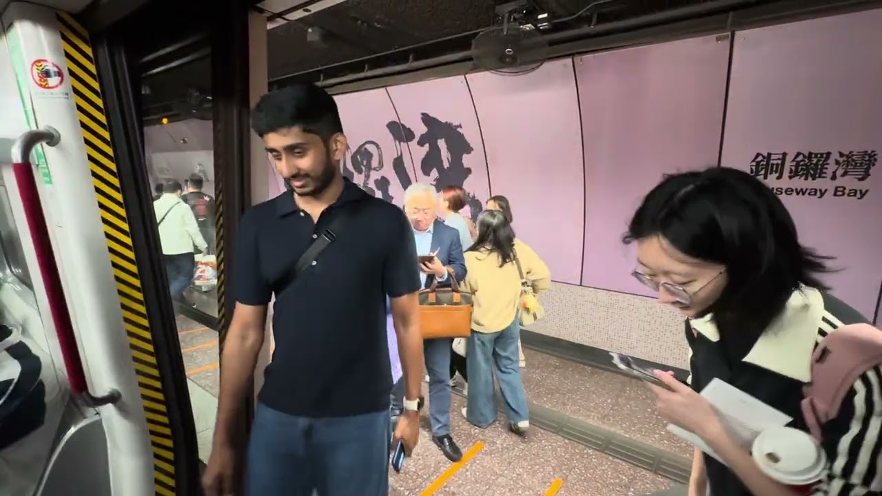 [紅車訪藍]港鐵港島綫M-train(A169/164)西灣河至中環(本列車為荃灣綫列車)