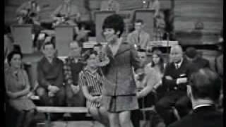 Laila Kinnunen - Vain päivän tahdon kerrallaan 1968 chords