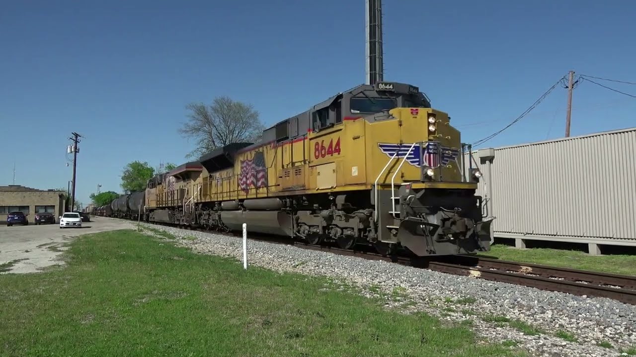 LONGEST Mixed Freight Train! Union Pacific 8644 SD70ACe & 7938 C45ACCTE