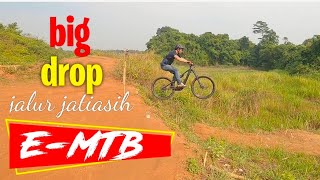 big drop di track jalur jatiasih