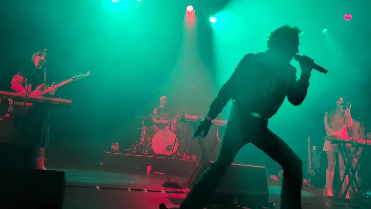 La Femme Clover Paradise 20241126