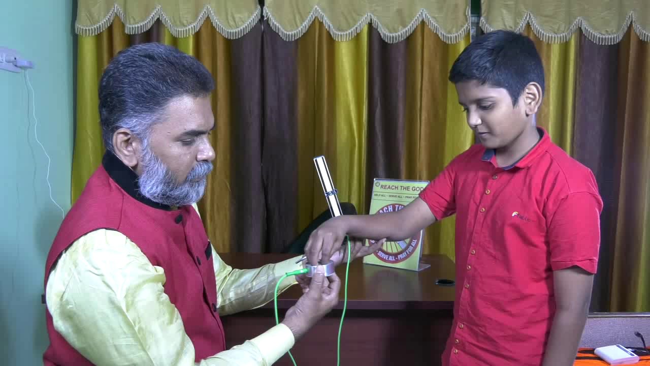 Dowsers Must Scan this 3 Energies of Body, Lecher Antenna demo - Srinivaas Suman alias VHARRDHAAN
