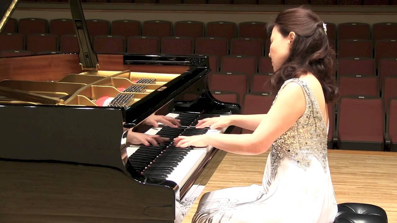 ショパン ノクターン op.27-2 変ニ長調 演奏：鈴木直美 - YouTube