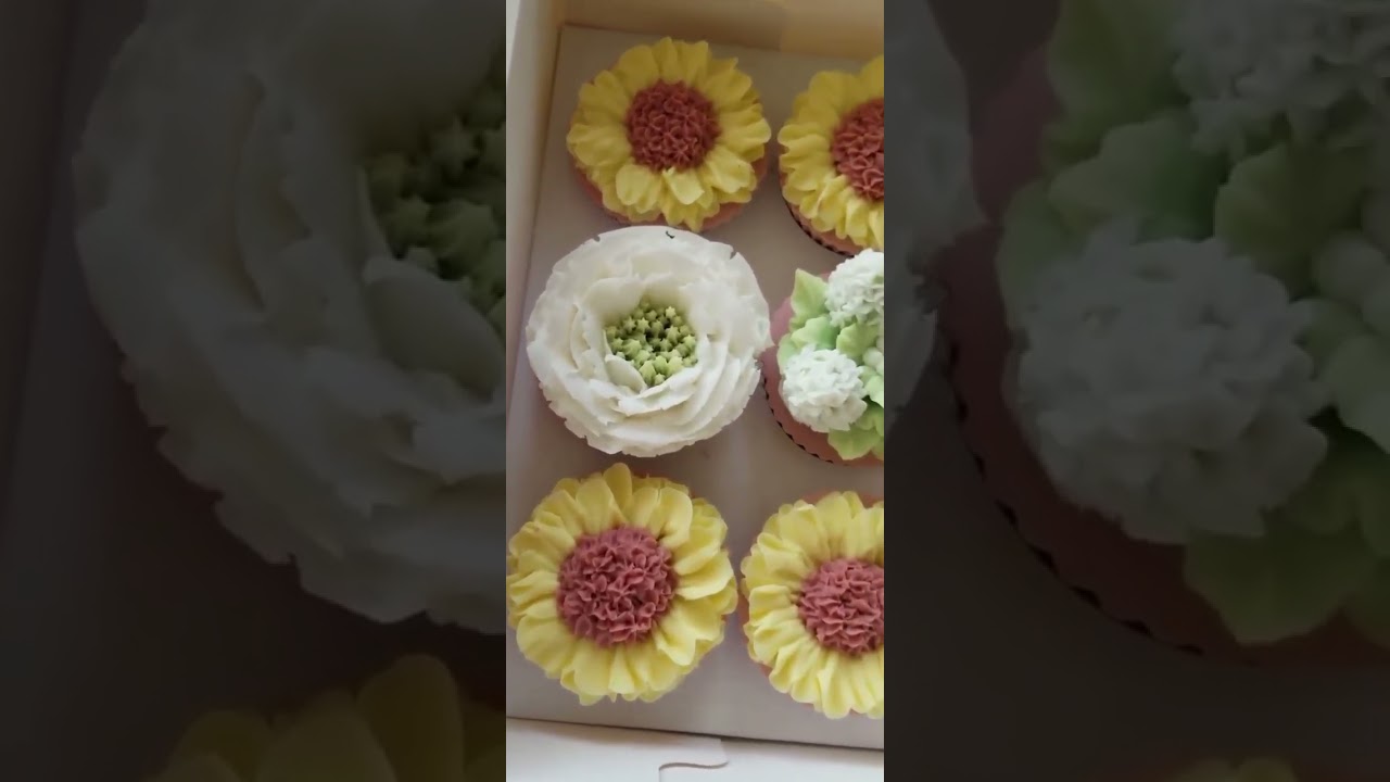 Cupcake Soap ( Hand piped ) 