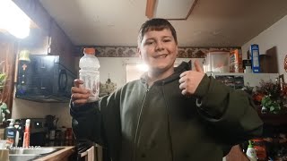 MY FIRST BOTTLE FLIPPING (Bottle Flip 1)