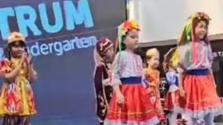 Kazakh dance | school performance