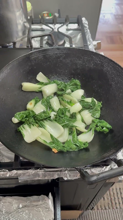 Cooking Bok Choi with Garlic & Ginger