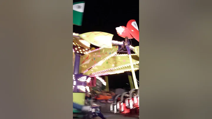 Keyton and Ella fair ride
