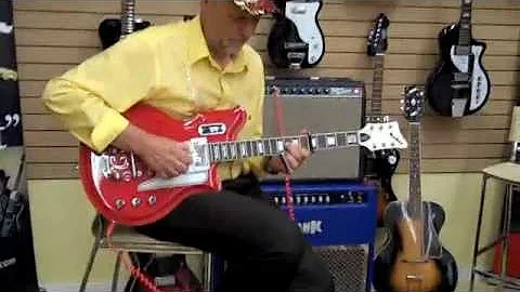 Joe Price visits Eastwood Guitars