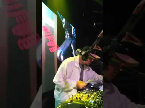 PARTY DADAKAN TRIO LADIES BY DJ NANANK ON THE BASS