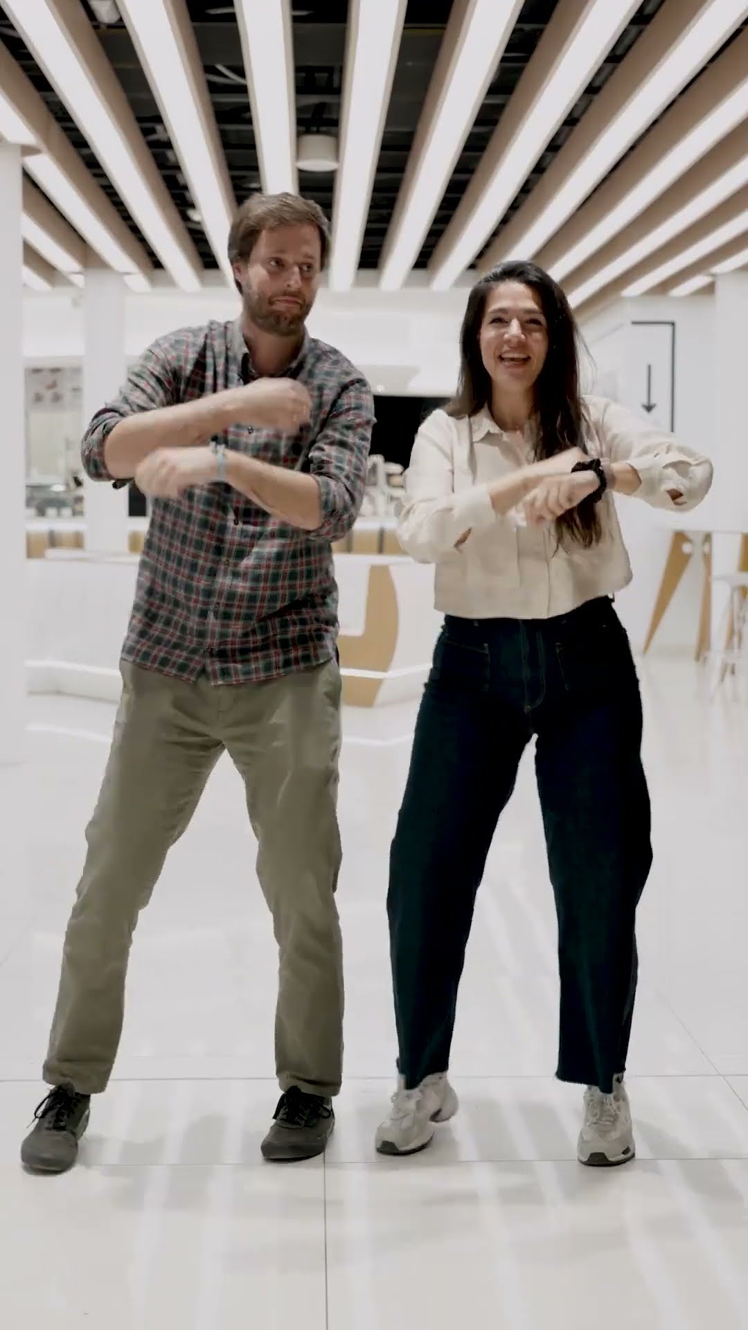 Bailamos la canción #Imaginar de Guillem Roma para el centenario de @Telefonica  ??