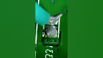 Close up on SMD cap soldering #microsoldering #electronic #satisfyingvideos #shorts