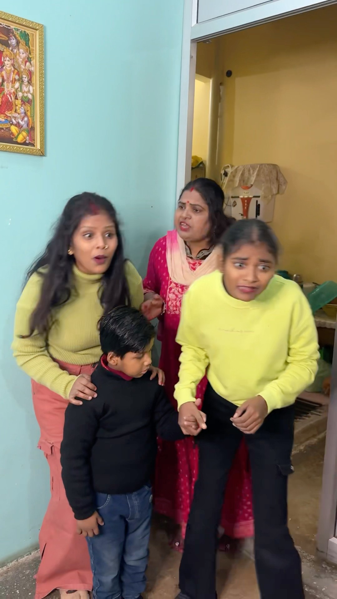 Apple kaise chalne lage ?? #shorts #funny #comedy #youtubeshorts #funnyvideo #comedyshorts