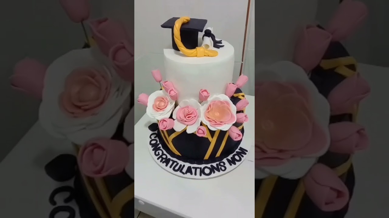 flawer graduation cake