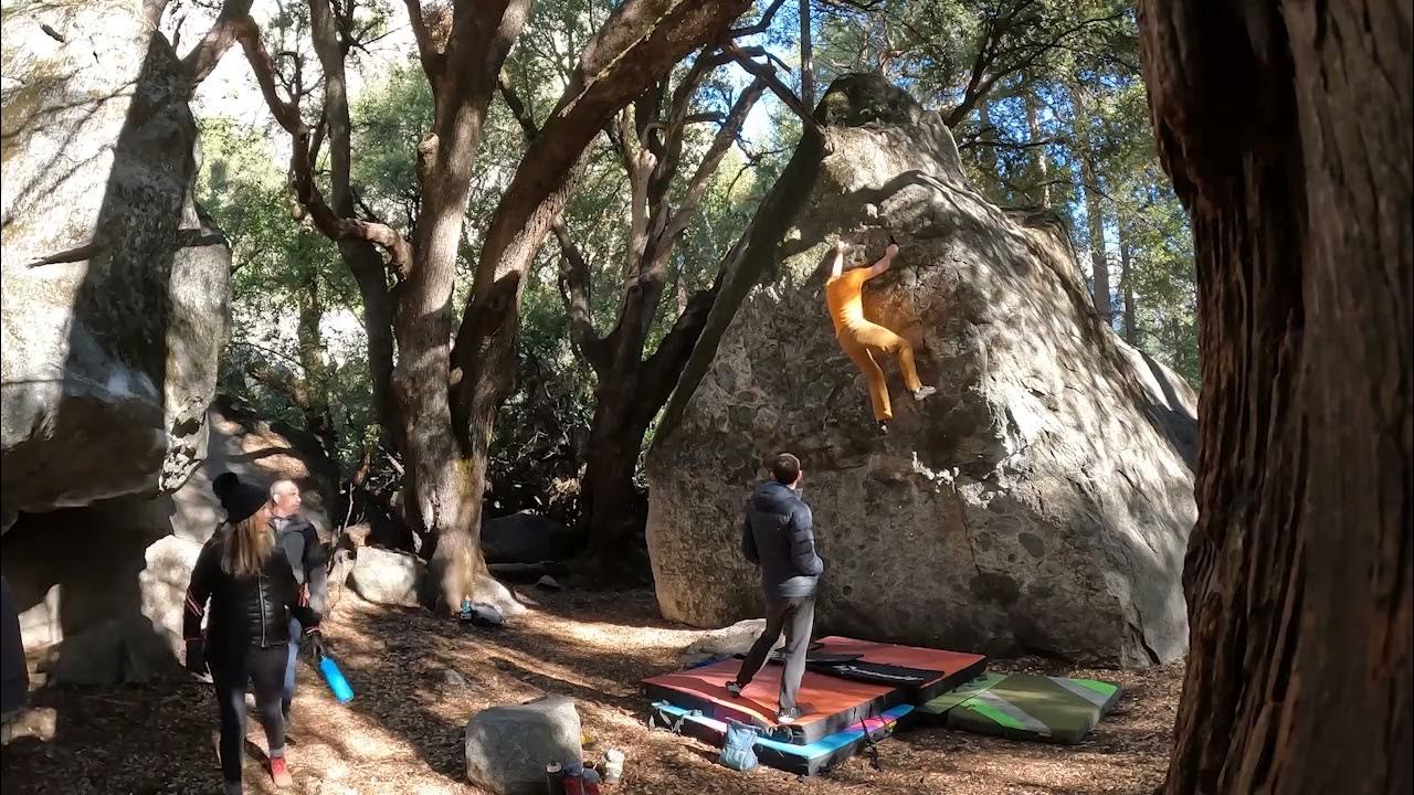 Yosemite Bouldering Ahwahnee Boulders, Ahwahnee Boulder, Ahwahnee Face (V2) YouTube