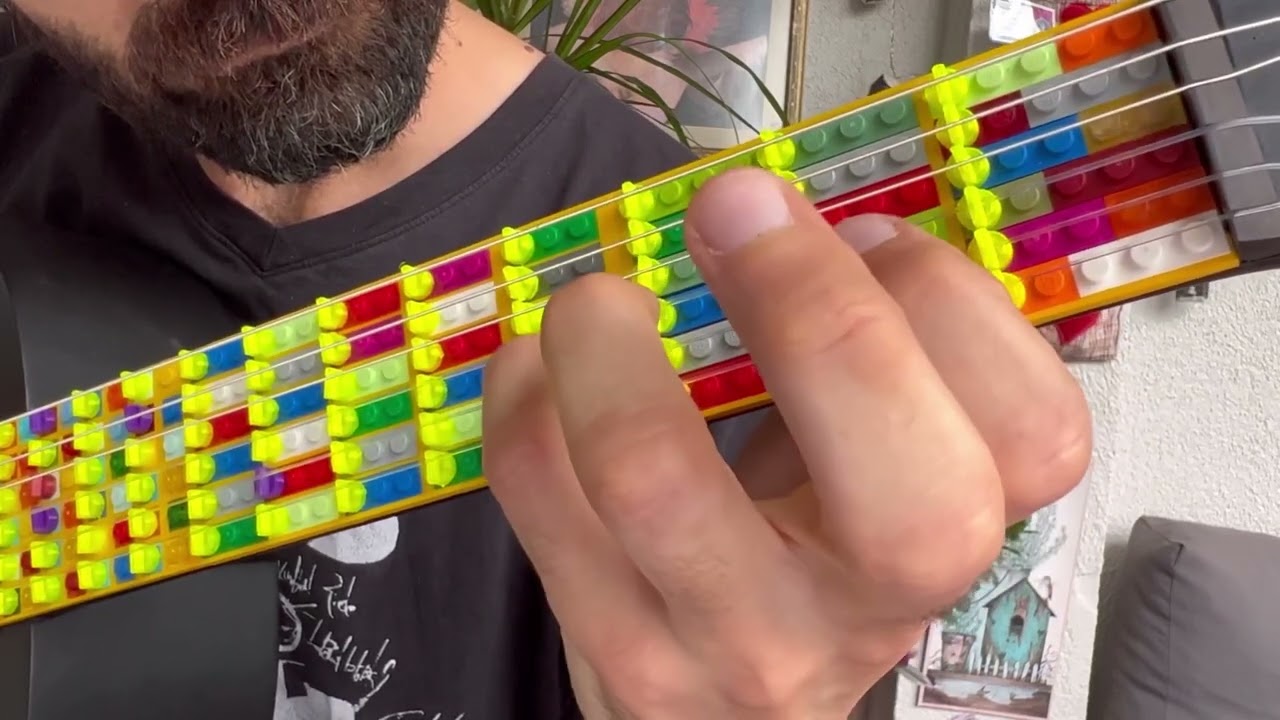 Microtonal Vibrato Trill / Mikrotonal Vibrato Tril- Figures 71-72-73-74 - Lego Guitar Method