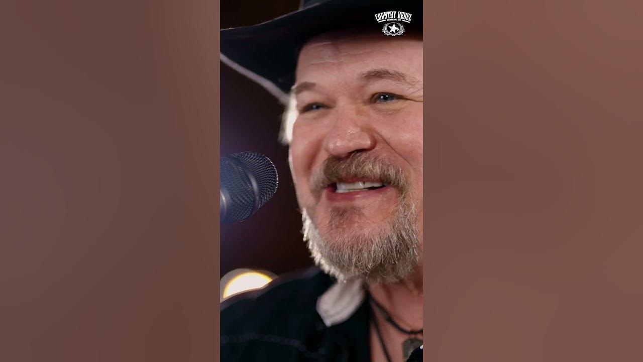 Travis Tritt singing “Good Ol’ Boys” from The Dukes Of Hazzard TV show! Travis Tritt singing “Good Ol’ Boys” from The Dukes Of Hazzard TV show!