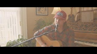 Jade Eagleson - She Don't Know (Live From The Farm)