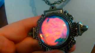 Color-changing necklace orb
