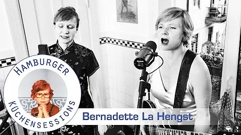 Bernadette La Hengst "Wem Gehrt Die Parkbank" live...